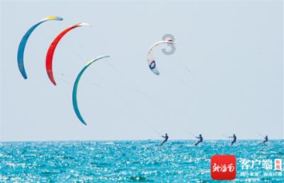 400多名小球员到阳朔踢球看景品年味