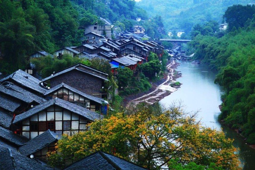 海滩小镇逃生